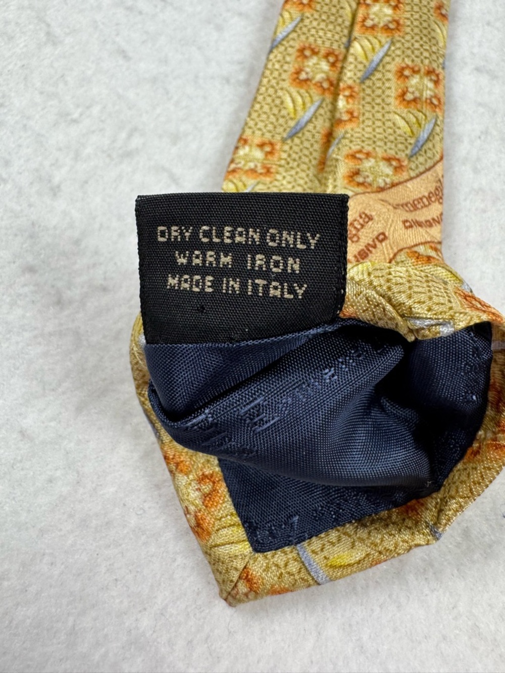 Ermenegildo Zegna 100% Silk Necktie Gold Geometric Leaves NWT Made in Italy - Picture 4 of 6